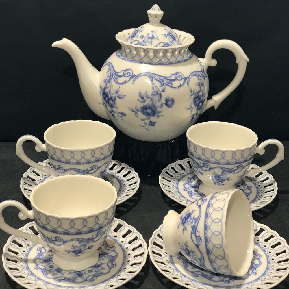 Grace’s Teaware